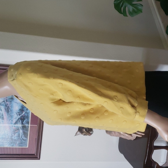 Anthropologie w5 L mustard yellow quarter balloon sleeve raised dot pattern - Picture 3 of 6